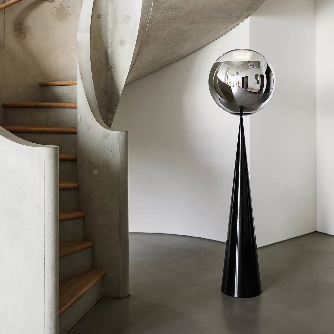 Tom Dixon Mirror Ball – Lámpara de pie led — imagen 4