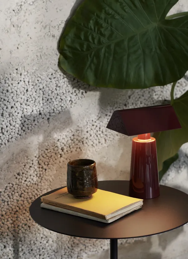 &Tradition Caret MF1 Portátil Burdeos Oscuro – Lámpara de mesa — imagen 5