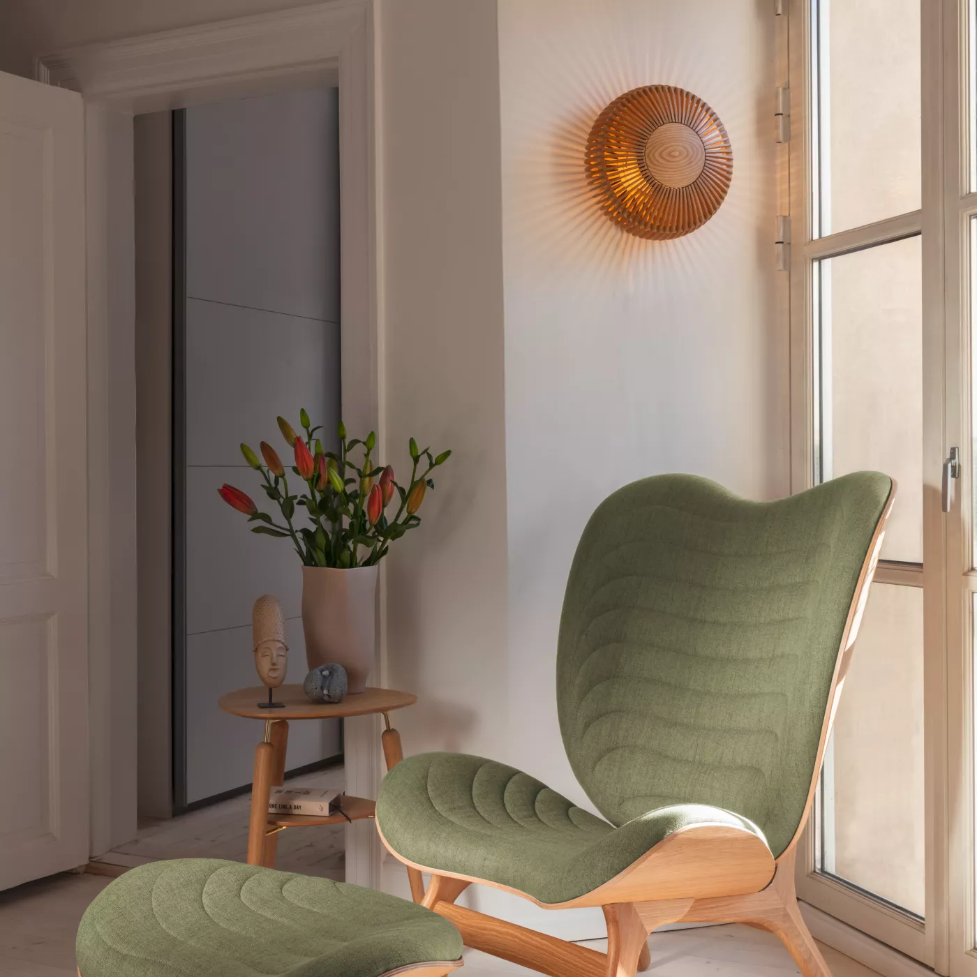 Umage Clava Up Wood – Lámpara de pared — imagen 3