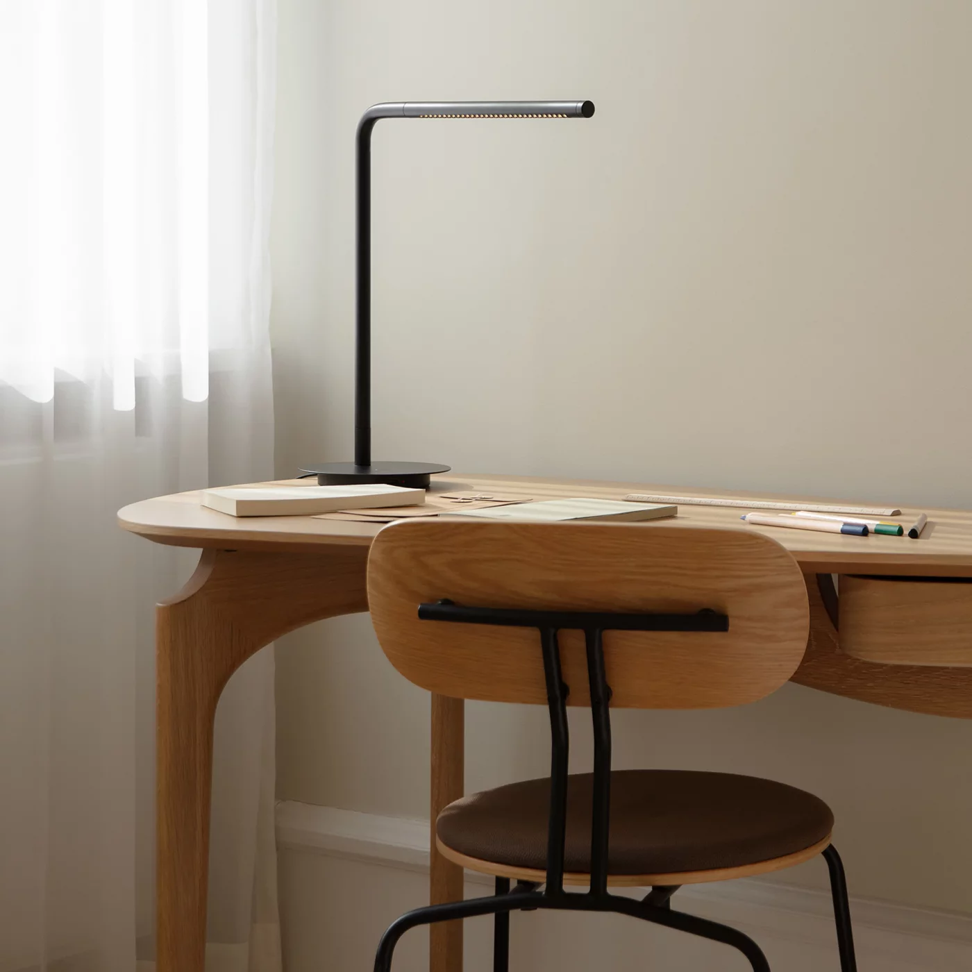Umage Omni – Lámpara de sobremesa led — imagen 3