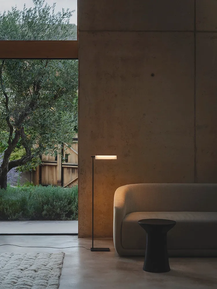 Vibia Asia — pie y sobremesa