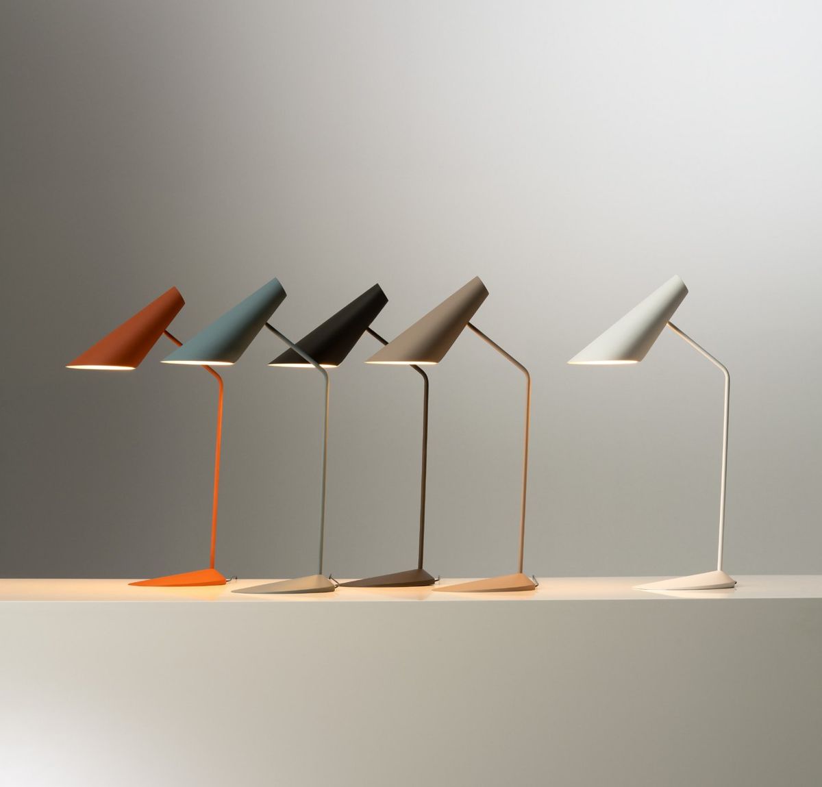 Vibia I.cono — pie y sobremesa