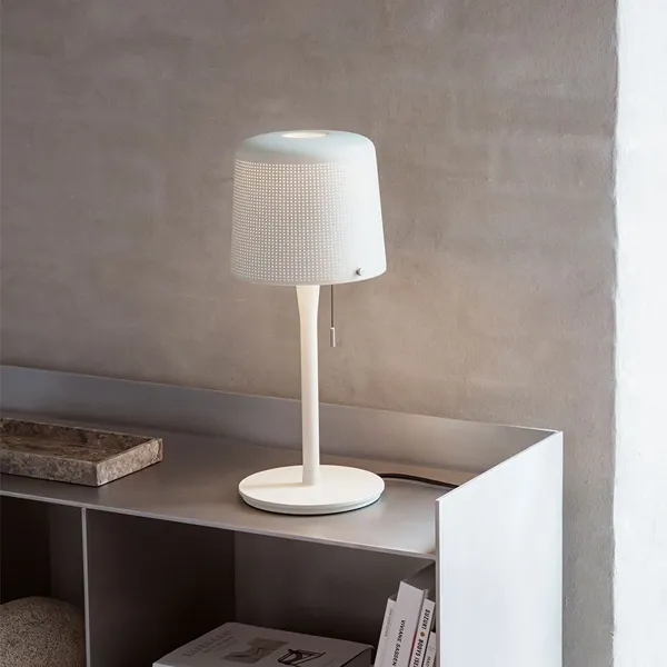 Vipp 530 Gris Claro – Lámpara de mesa — imagen 3