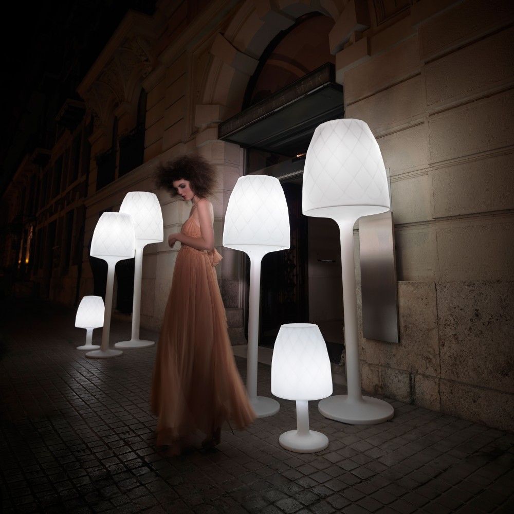 Vondom Vases – Lámpara pie — imagen 8