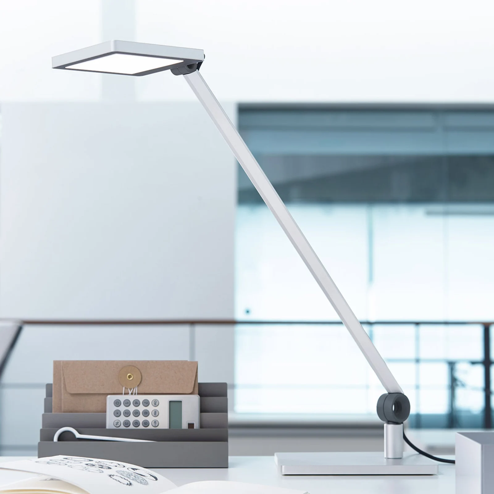 Waldmann Para.MI MFTL108R angular 1 brazo – Lámpara de mesa led — imagen 4